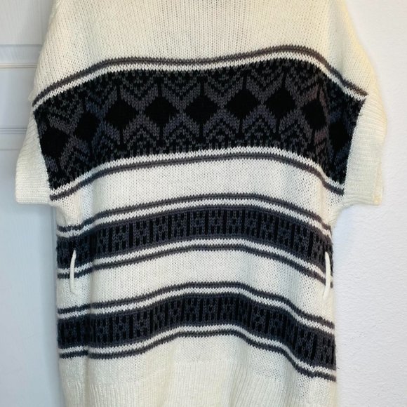 Women's Cardigan - Picture 3 of 4